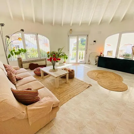 Villa Beautiful With Pool, Barbecue, And Garden Javea