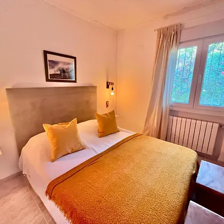 Beautiful With Pool, Barbecue, And Garden Vila