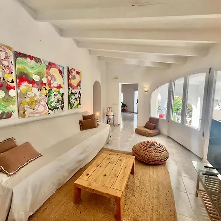 Beautiful With Pool, Barbecue, And Garden * Jávea