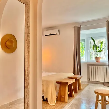 Beautiful With Pool, Barbecue, And Garden Jávea